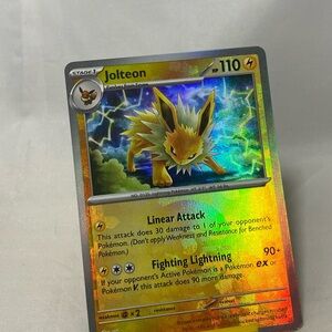 Jolteon (Poke Ball Pattern) 029/131 Sv: Prismatic Evolutions Holo